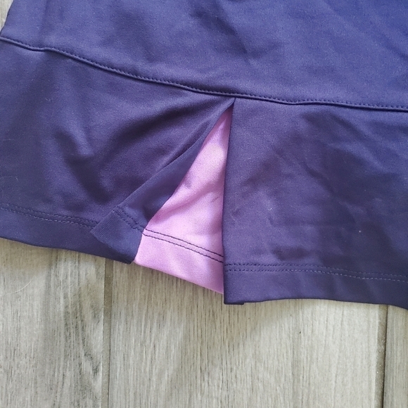 Tail Skort for Golf or tennis in Navy Size Small - Picture 3 of 11